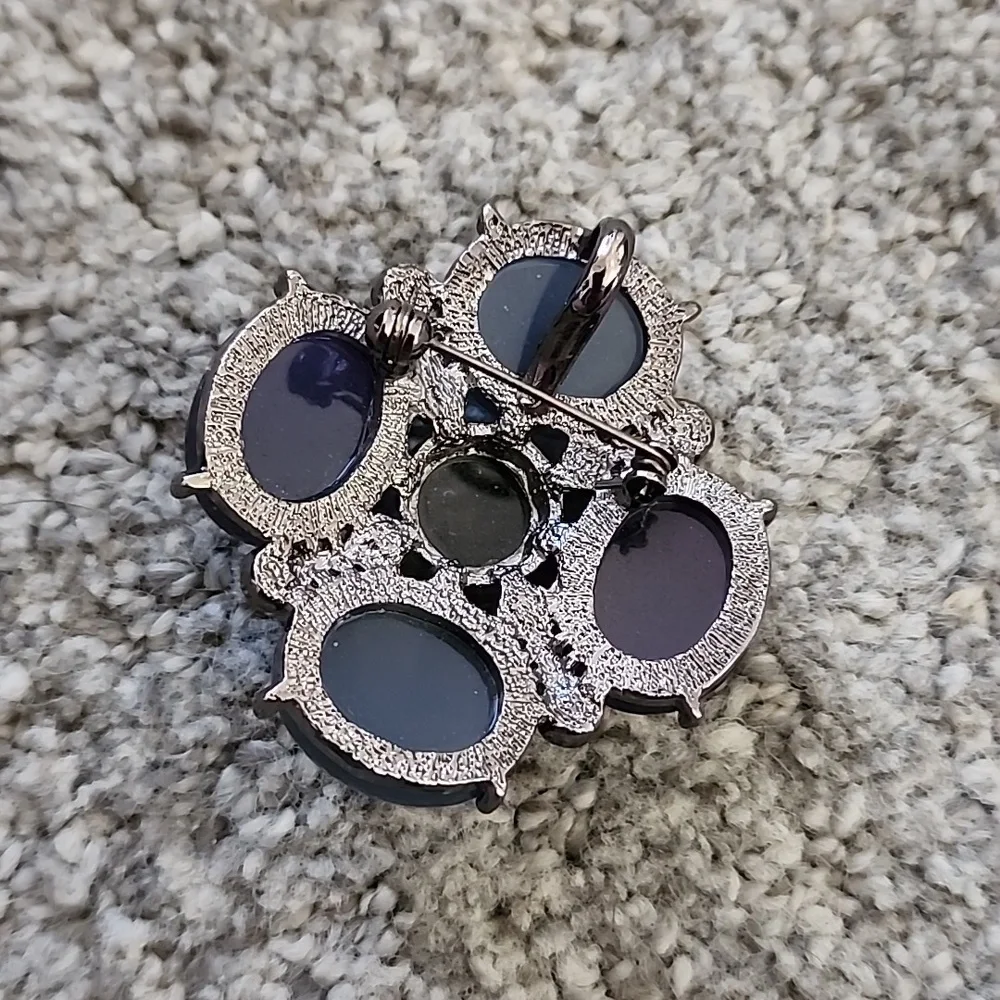 Vintage Art Deco Victorian Brooch Pendant